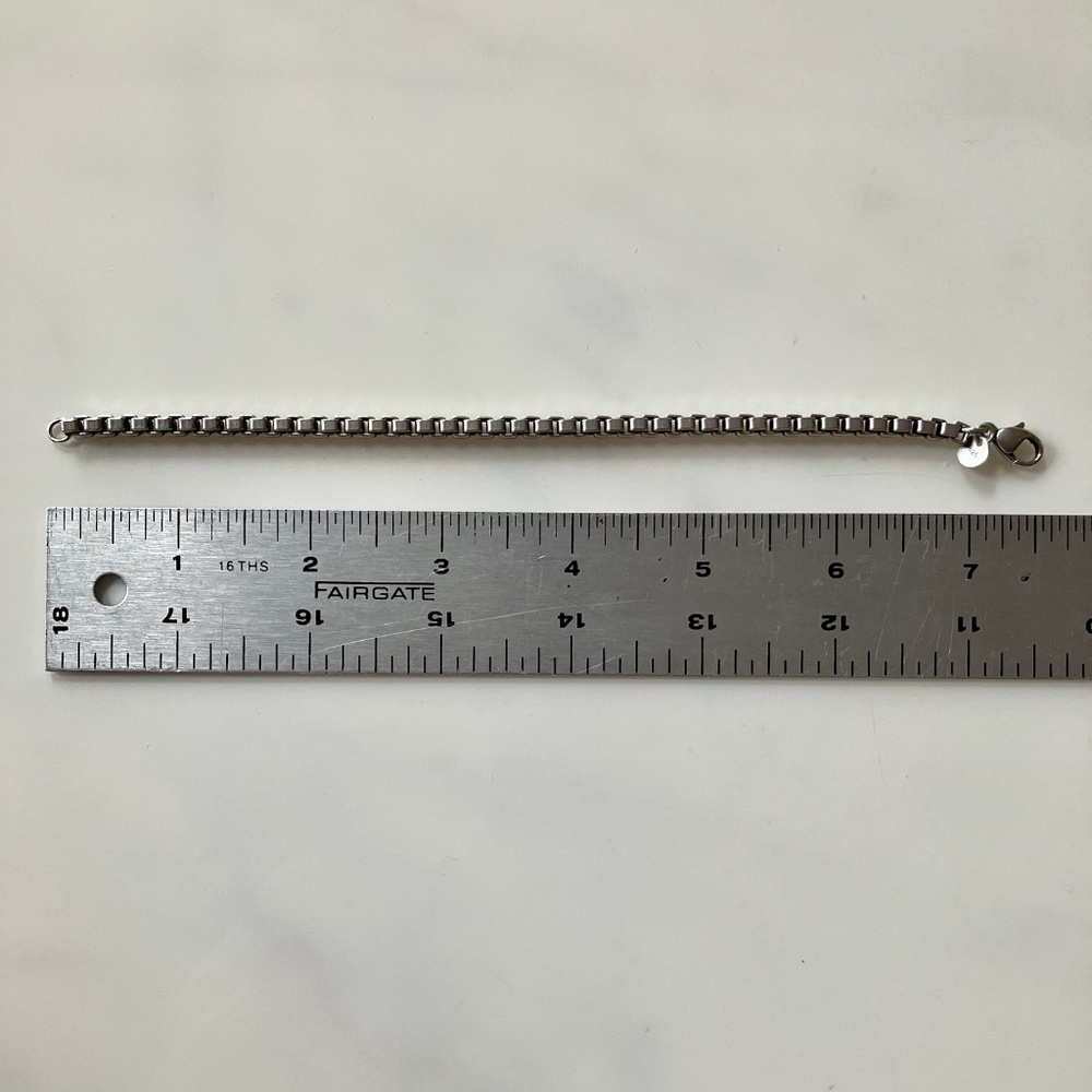 Tiffany Sterling Silver 7" Chainbox Bracelet w/ Original Box & Bag - Picture 5 of 6